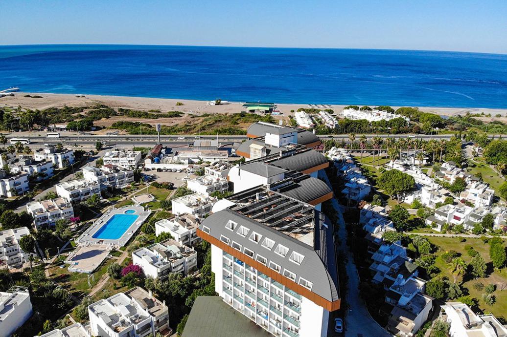 Throne Beach Resort & Spa مانافجات المظهر الخارجي الصورة